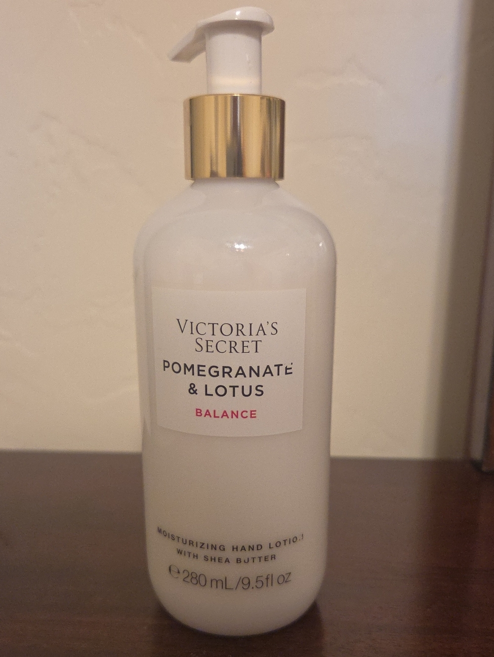 Victoria's Secret Pomegranate & Lotus Balance Moisturizing Hand Lotion - White